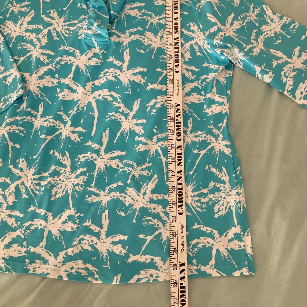 Lulu-B ruffle v-neck 3/4 sleeve top - Picture 3 of 5